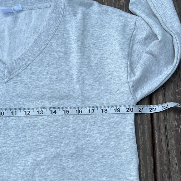 GAP V-neck Sweatshirt - Picture 12 of 15